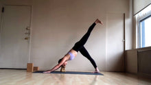 Indlæs billede til gallerivisning 90- Minute Heart Opening Yoga Class